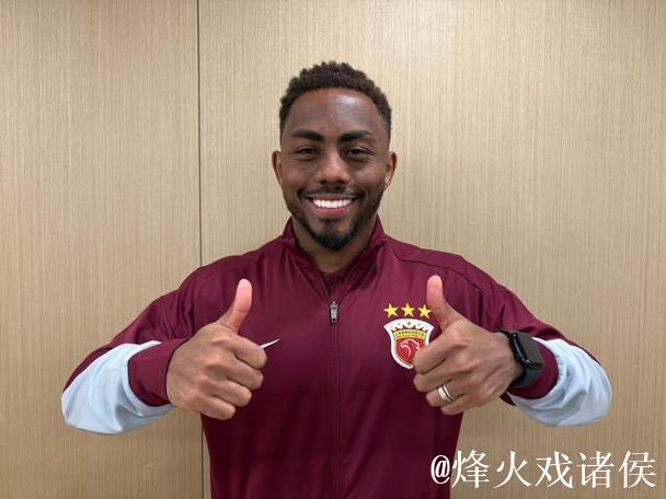 加布里埃尔:下半年夺冠源于团队默契提升与时间积累 加布里埃尔:下半年夺冠源于团队默契提升与时间积累